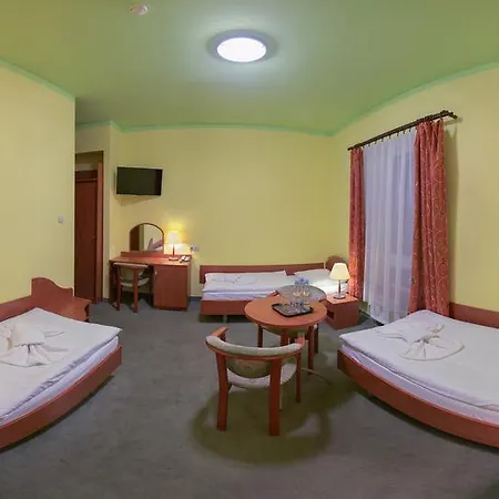 Majewski & Hotell Malbork