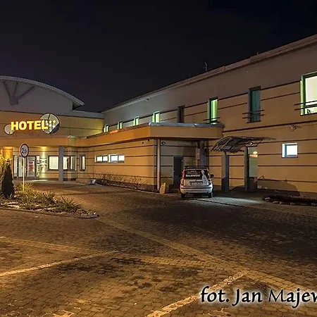 Majewski & Hotel 3*