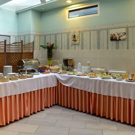 Hotel Majewski & 3*