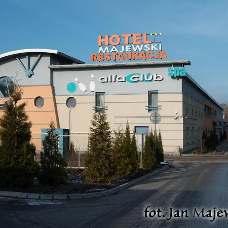 Majewski & 3*