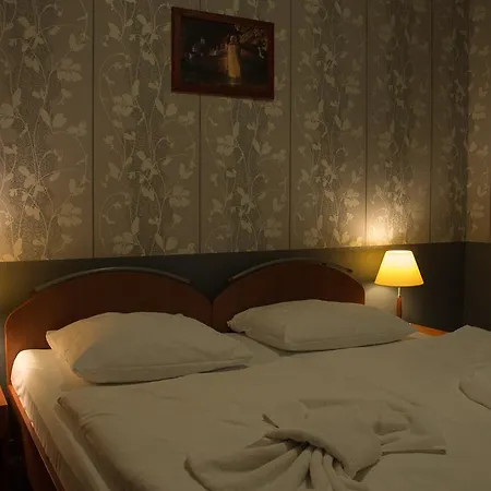 Majewski & Hotell 3*